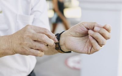 افضل 8 ساعات يد لكبار السن في 2025